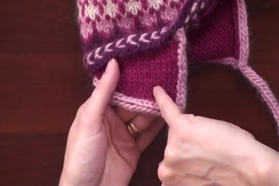 Weaving in the Ends KnittingHelp com